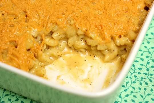 Classic Baked Macaroni and Cheese