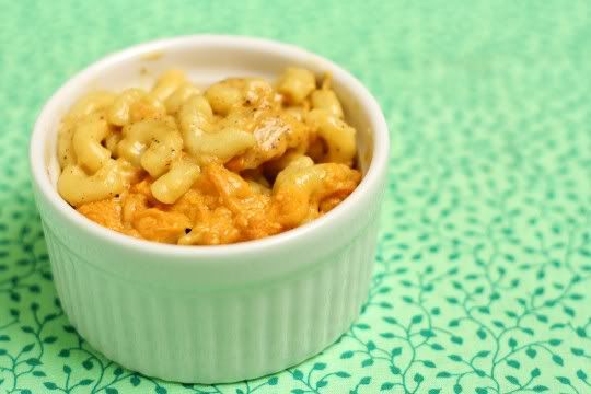 Classic Baked Macaroni and Cheese