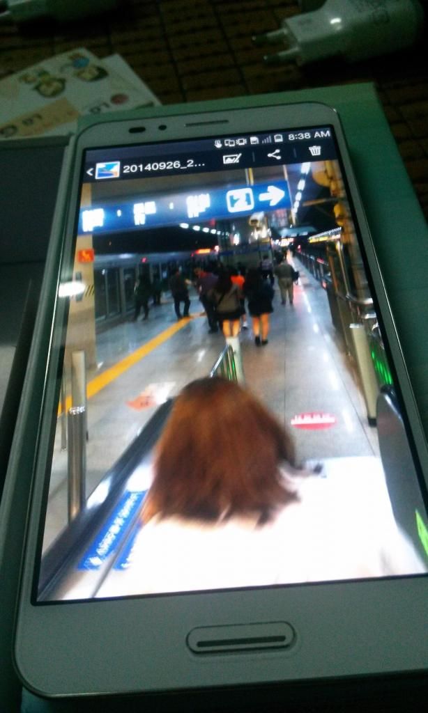 Sky A900 fullbox likenew.Dock pin LG G2, LTE2, tai nghe quadbeat. Kính cường lực