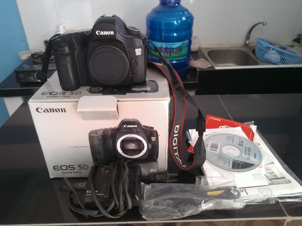 Bán Canon 5D FF + 24-85mm