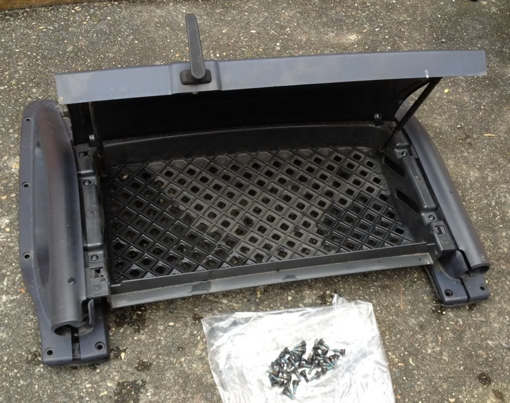 '0512 XTERRA roof cargo box, complete 200 (Seattle) Nissan Xterra