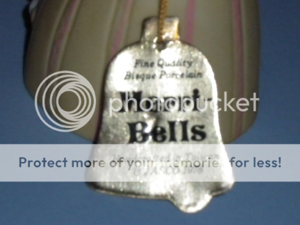   Merri Bells Caroler Girl & Puppy Bell Made in Taiwan JASCO 1978  